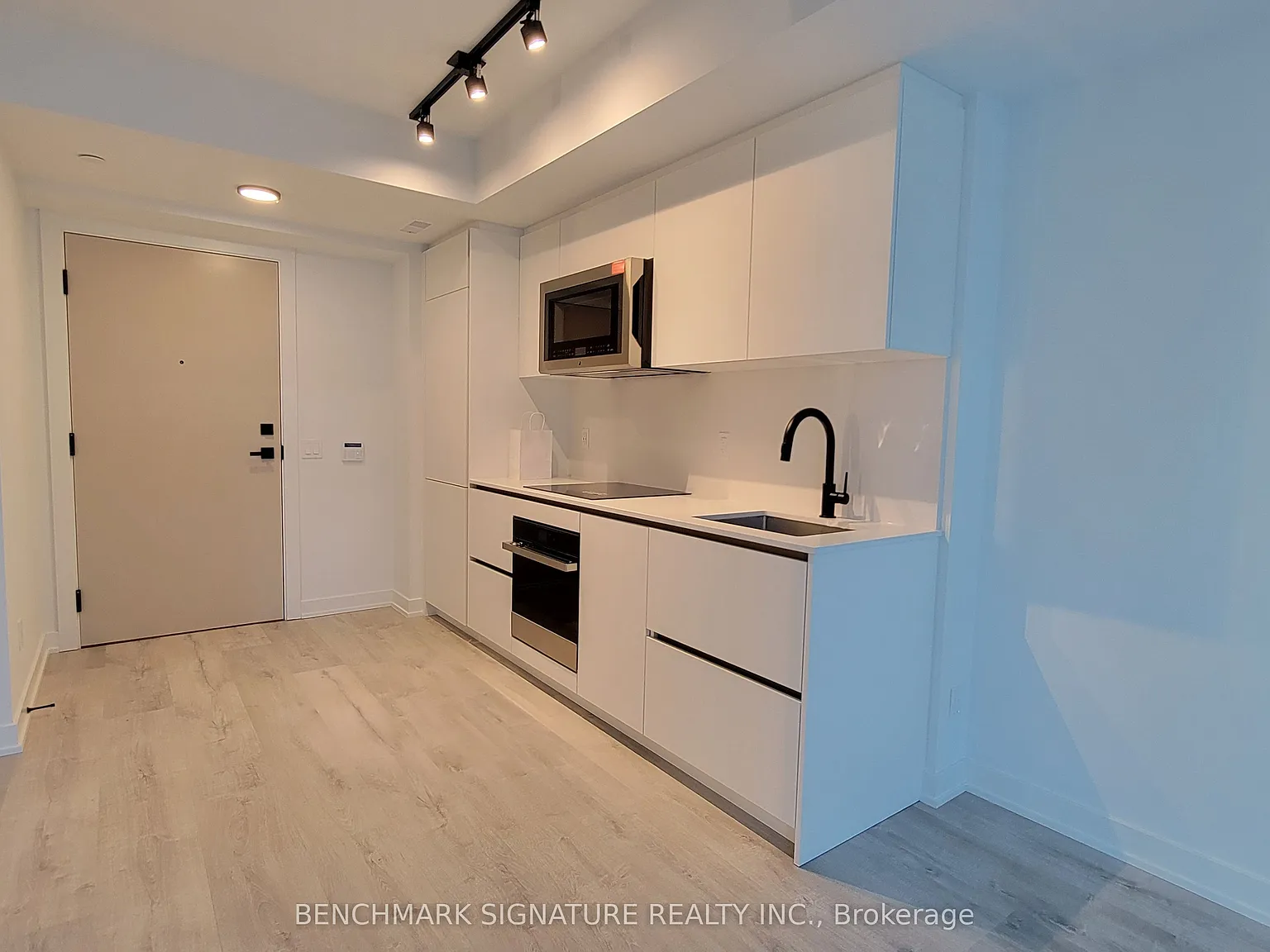 1 bed, $2,380 — Photo 4