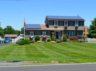 146 Hankins Rd, Hightstown, NJ 08520