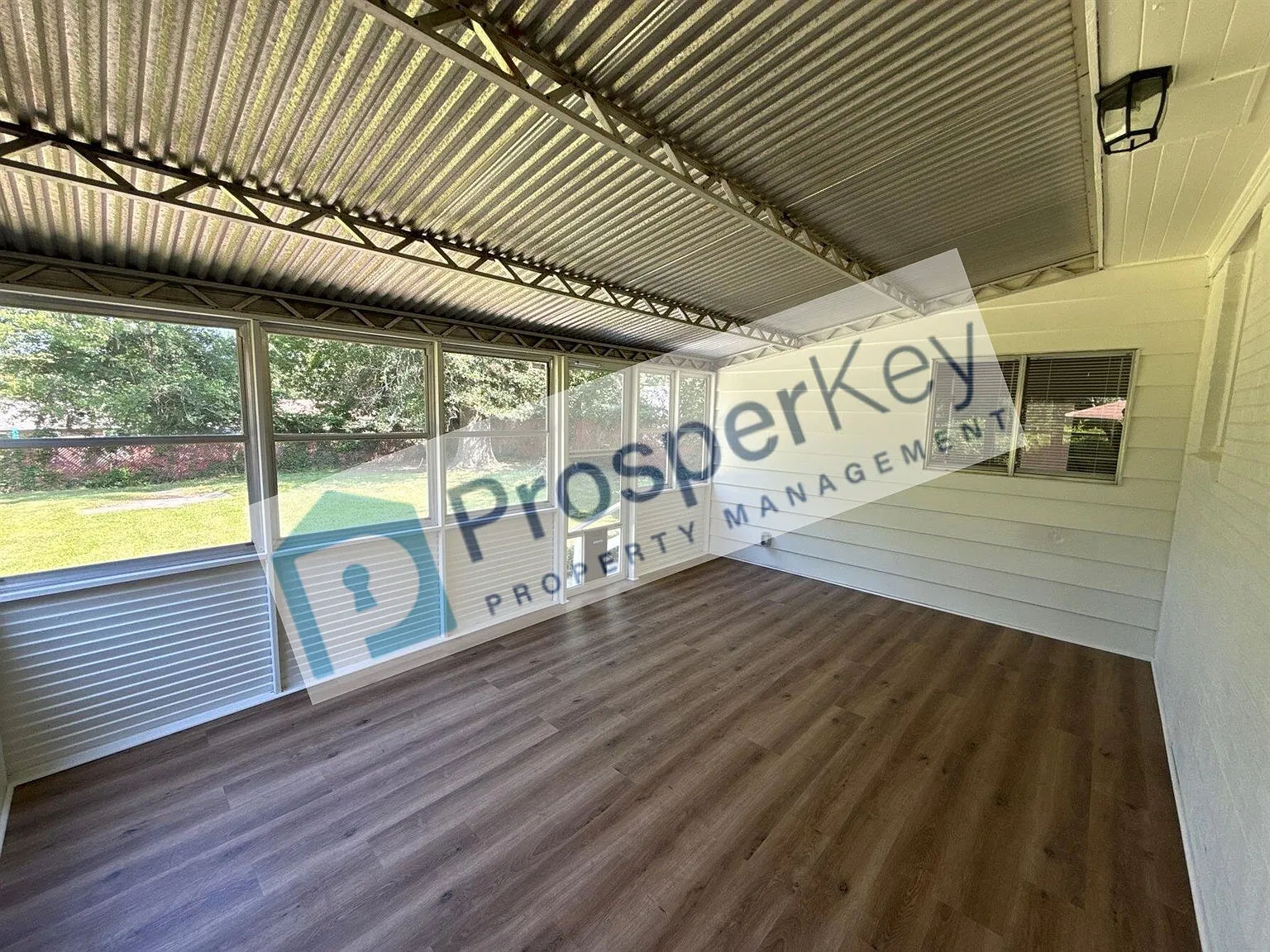 622 Cardinal Dr — Photo 4