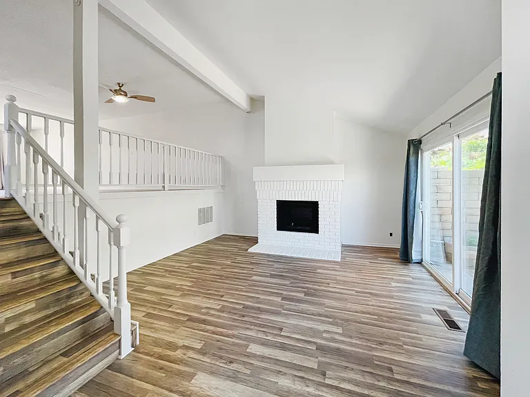 2504 Woodlands Way — Photo 9