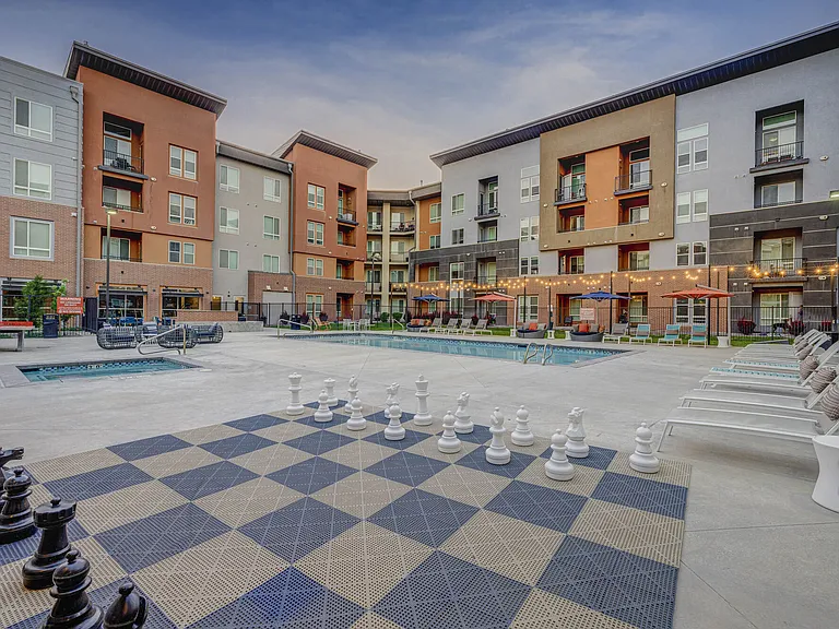 Novi at Jordan Valley Station Apartments — Photo 20