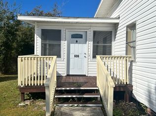 606 Florida Ave, Lynn Haven, FL 32444