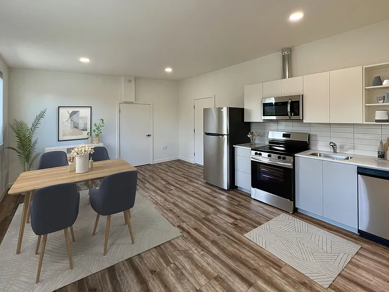 Mission Briar Apartments — Photo 3