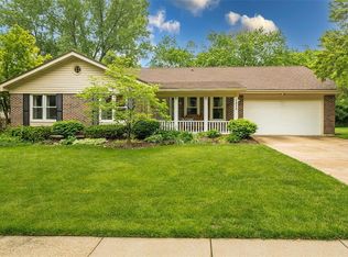 1959 Lake Clay Dr, Chesterfield, MO