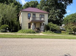 206 W Randolph St, Rosholt, WI 54473