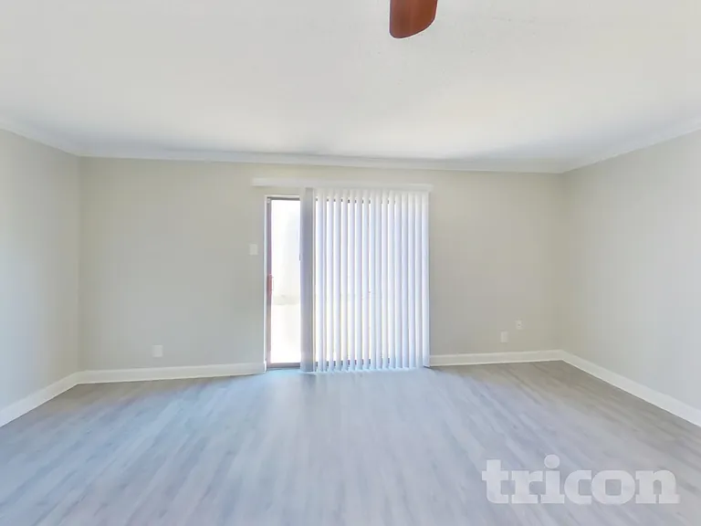 6854 Eden Grove Dr — Photo 2