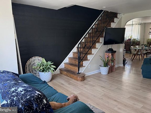 3rd image of 3021 Hellerman St
