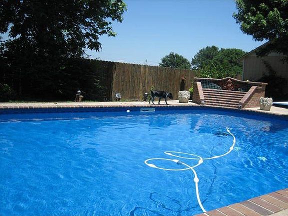 Pool & fountain