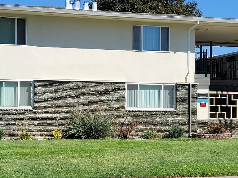 Montecito — Photo 17