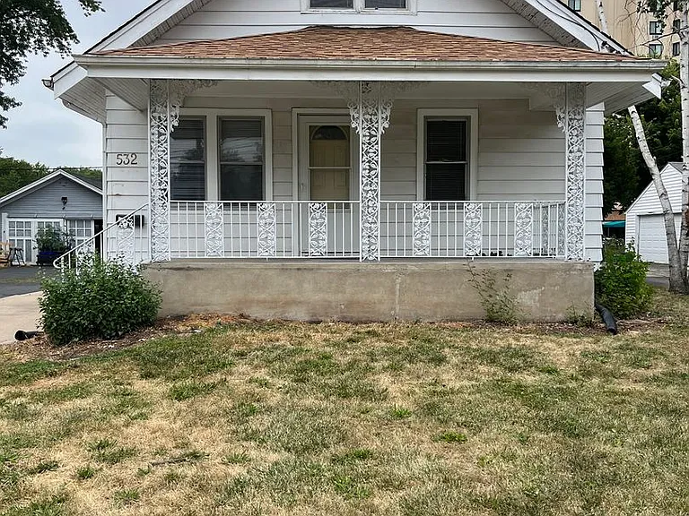 532 Clifford Ave — Photo 1