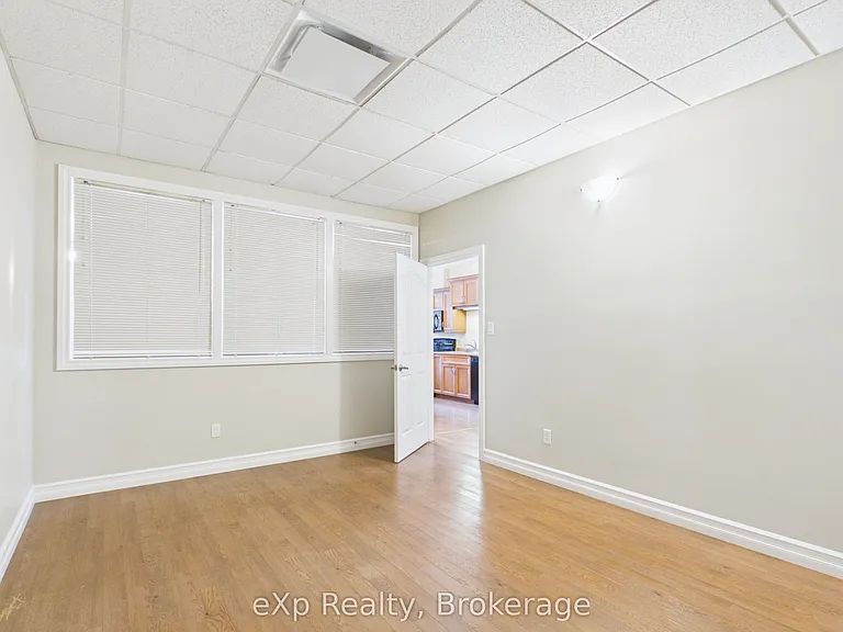 807 Queen St #2 — Photo 7