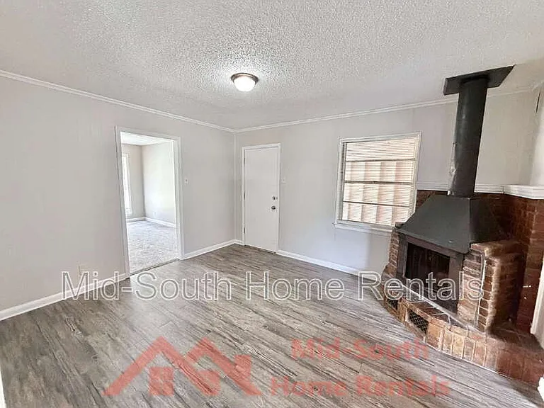 3191 Parham St — Photo 6
