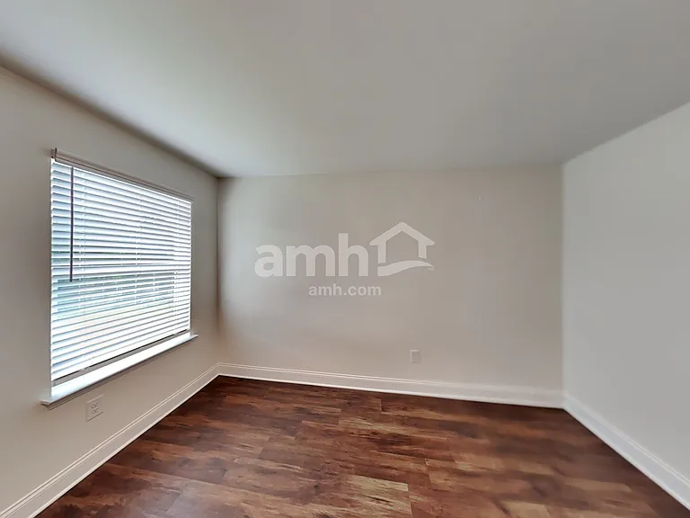 4010 Chivalry Dr — Photo 14