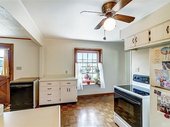 4th image of 2136 Mershon Ave