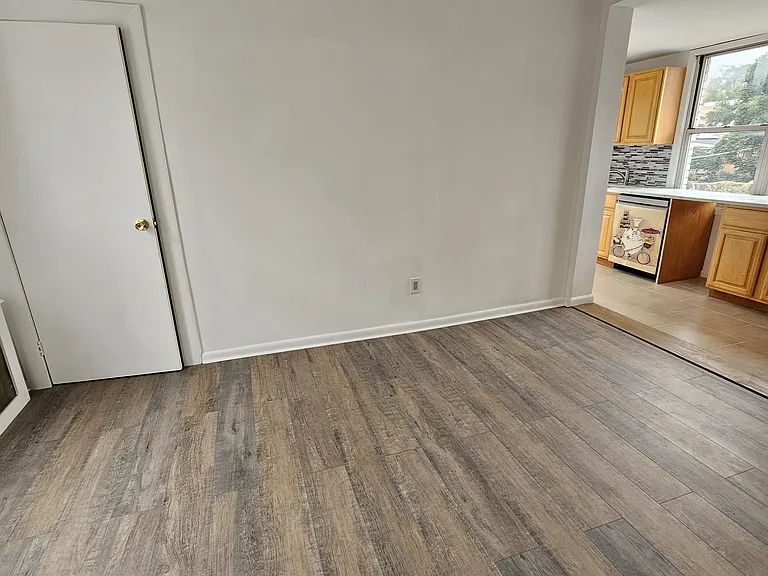 2727 E 26th St #2 — Photo 2