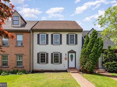 42 Carriage House Dr, Willow Street, PA, 17584