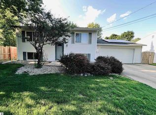 1712 Elm St, Mount Pleasant, MI 48858