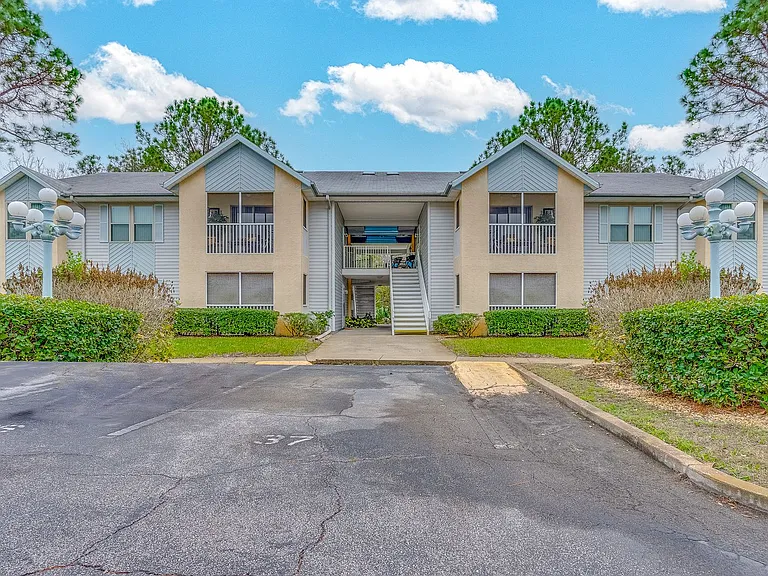101 Bent Tree Dr #33 — Photo 2