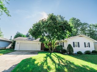 751 Dove Dr, Valparaiso, IN 46383
