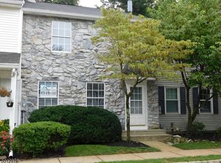 569 Davids Ct, Lakewood, NJ 08701