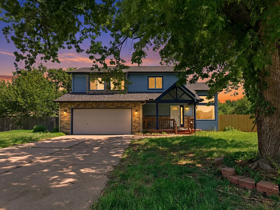1202 S Stoneybrook Cir