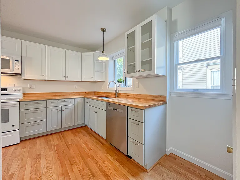 22 Crescent Ave — Photo 14
