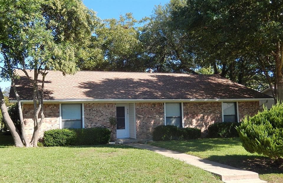 1st image of 410 Cambridge Dr