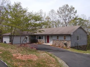 1331 Dean Mountain Rd, Cleveland, GA 30528