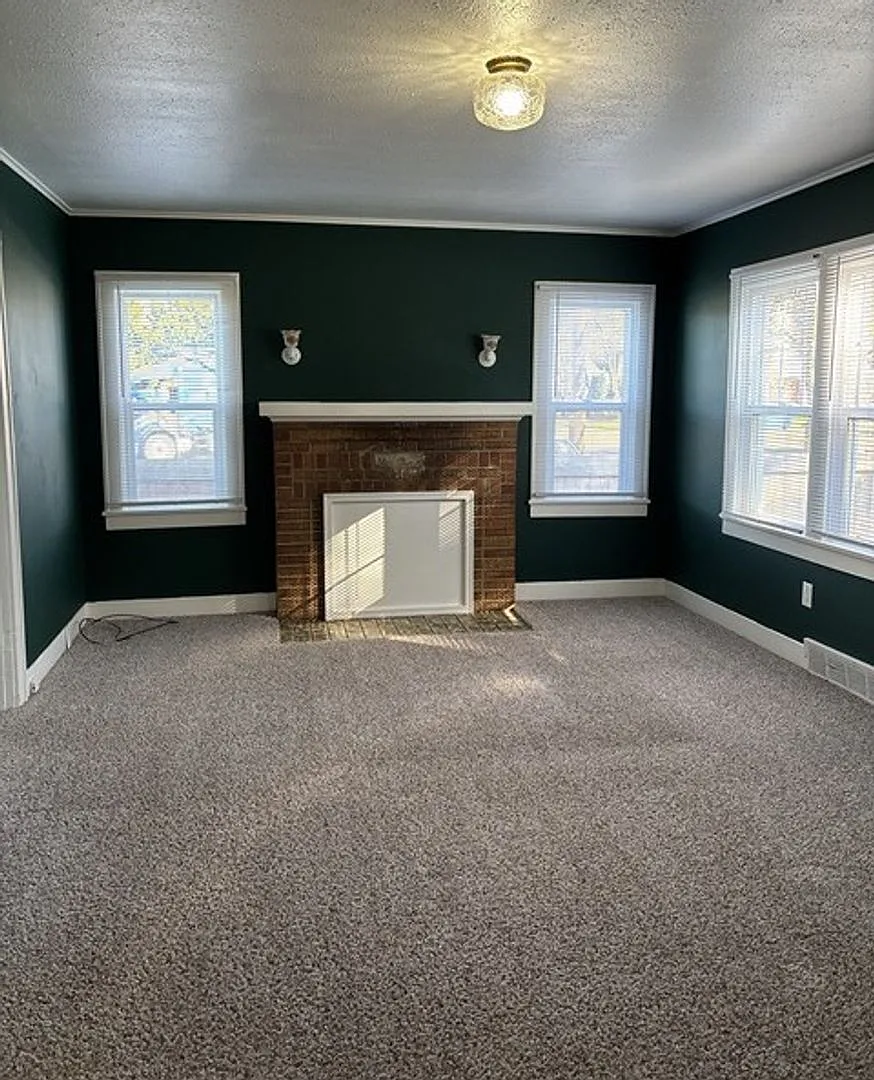 4Bd/1Ba Two Story Home - For Viewing! — Photo 2