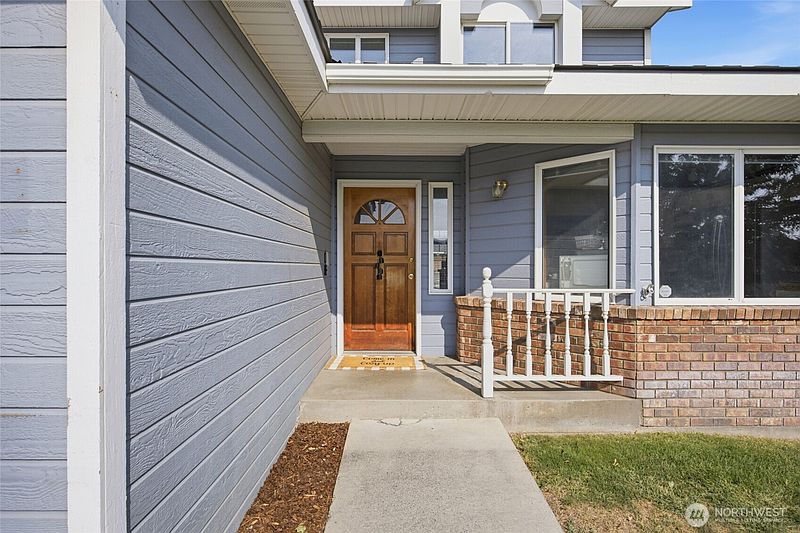 4th image of 222 F Street SE