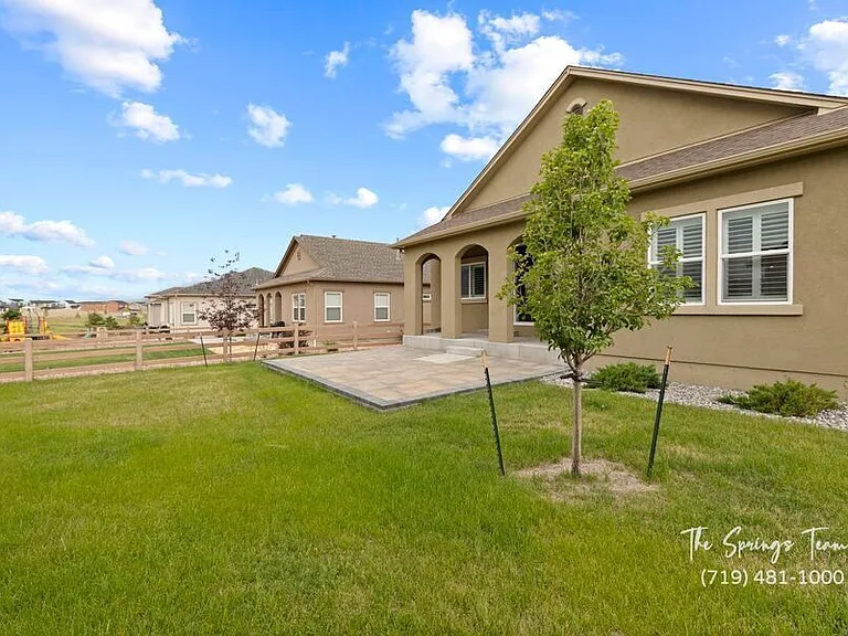 9547 Dewitt Dr — Photo 55