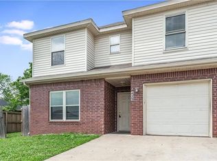 3114 S B St, Rogers, AR 72758