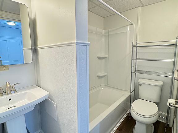 4th image of 120 E Market St #3