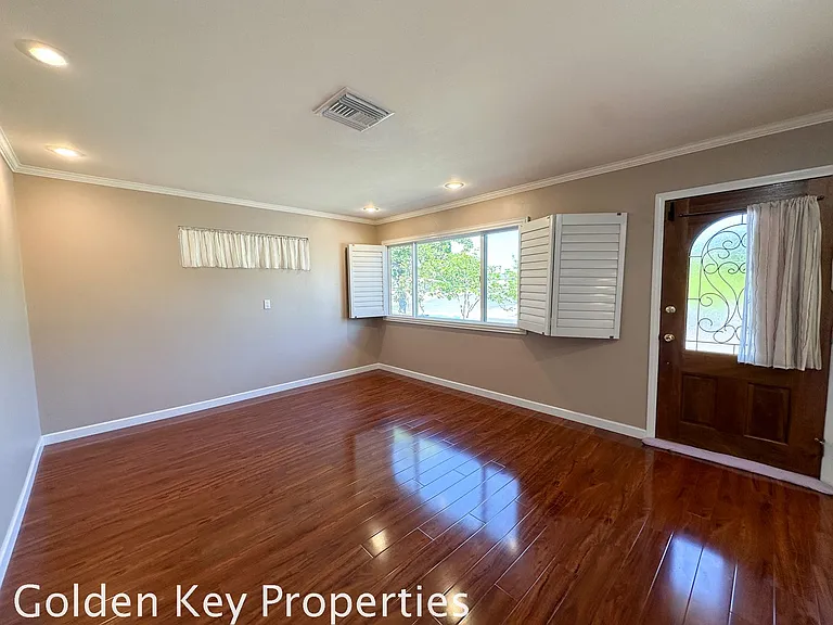 3577 Mira Pacific Dr — Photo 5