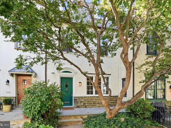 2138 Saint James St, Philadelphia, PA 19103
