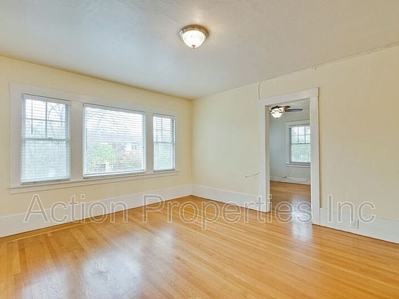3rd image of 243 Everett Ave