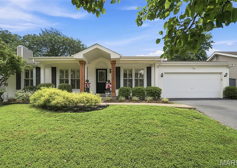 1st image of 16227 Castlerea Blvd