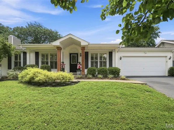 16227 Castlerea Blvd, Ballwin, MO 63021