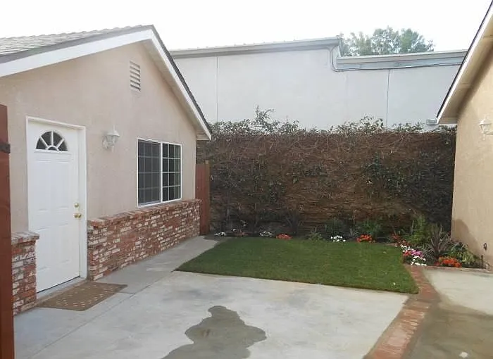 226 E Atara St — Photo 1