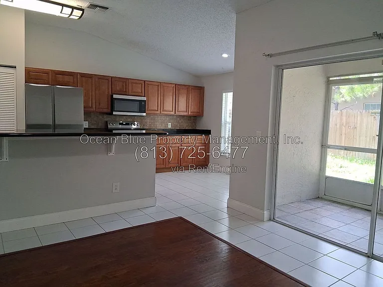 13548 Bellingham Dr — Photo 3