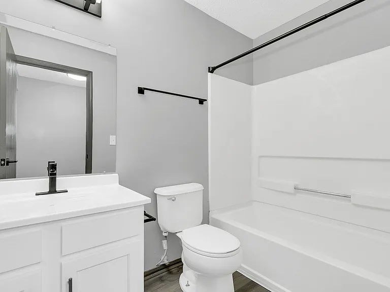 Parkview Apartments — Photo 18
