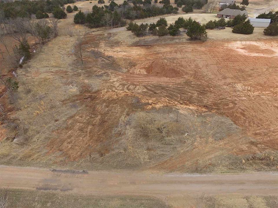 2nd image of 407 Blue Duck Ln