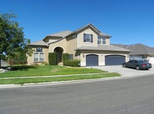 468 Carson Ave, Clovis, CA 93611