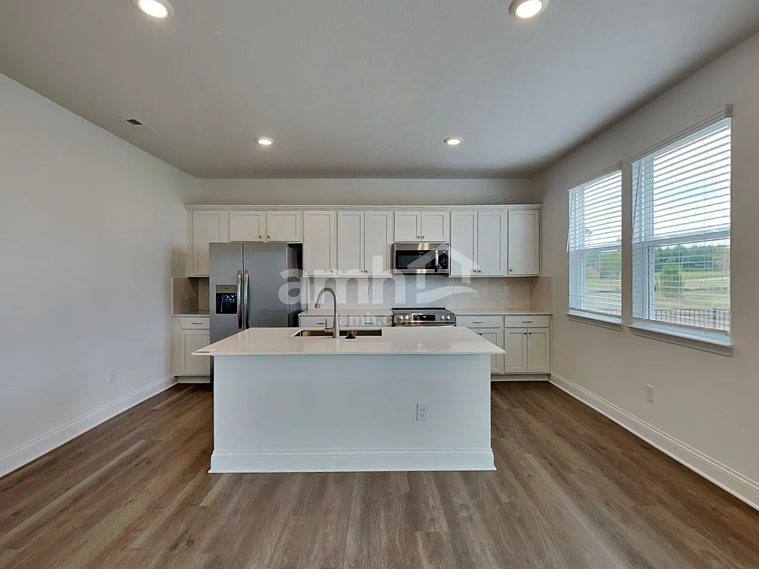 3 bed, 2.5 bath, 1895 sqft, $2,525 — Photo 4
