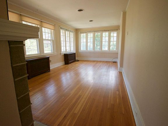 Bright Lovely Living Room