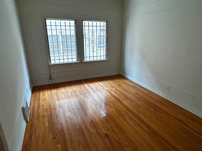 636 S Dunsmuir Ave #103 — Photo 9