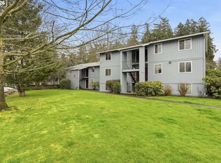 10000 SW Hall Blvd APT 4, Tigard, OR