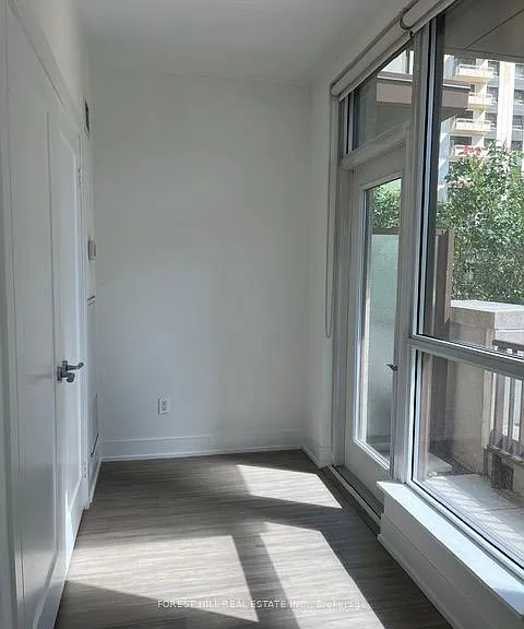 310 Tweedsmuir Ave #Townhouse 2 — Photo 8