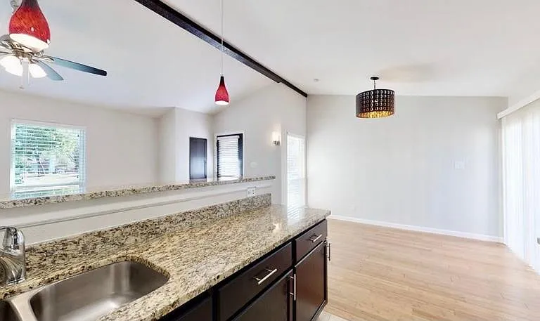 4511 Chapman St — Photo 17