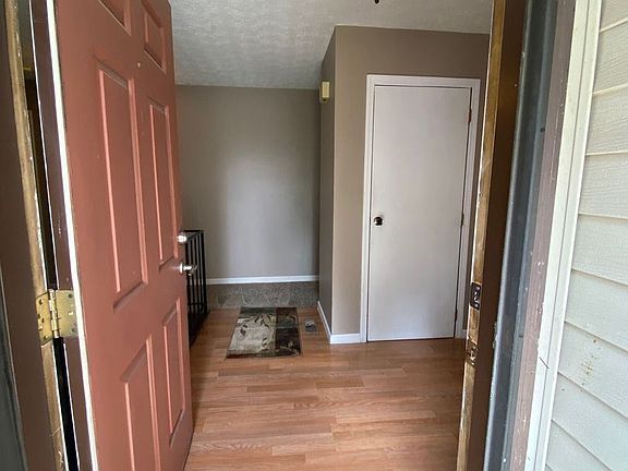 3rd image of 85 Groton Dr